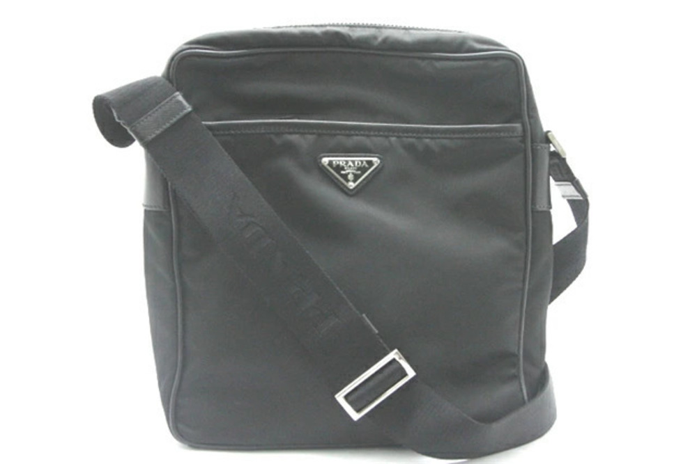Prada shoulder bag calfskin black